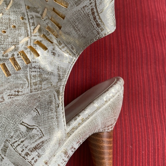 Dan Sara gold brocade mid calf boots Size 9 NWOT - Picture 10 of 13